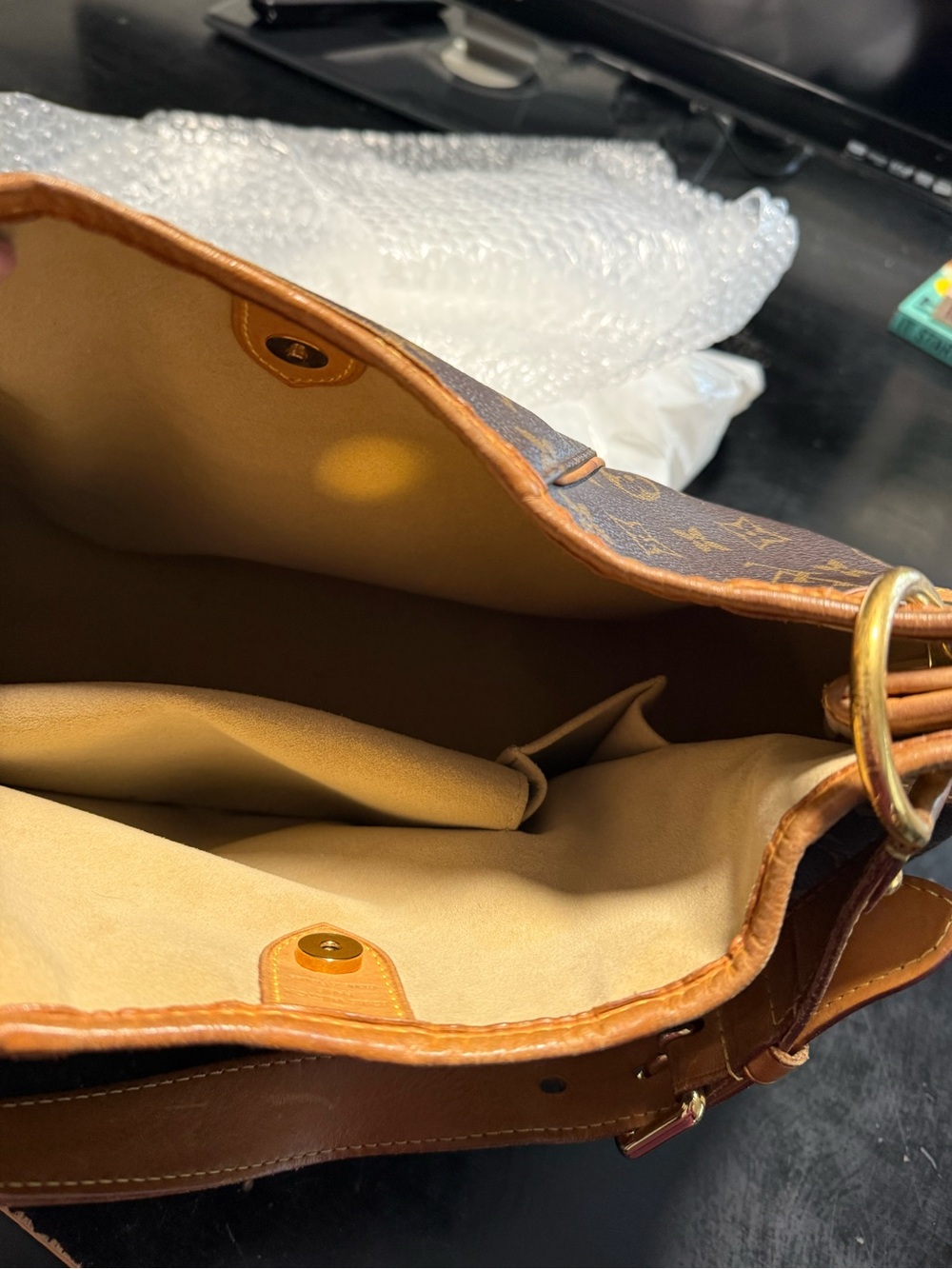 Louis Vuitton Galliera PM Bag w COA - Picture 9 of 13